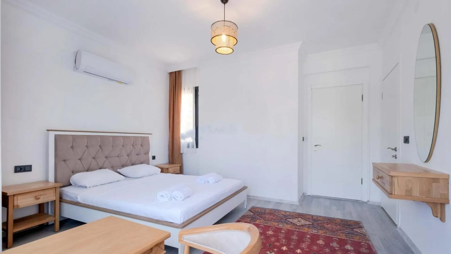 Villa Sunrise In Oludeniz, 4 Bedroom Private Pool フェティエ トルコ