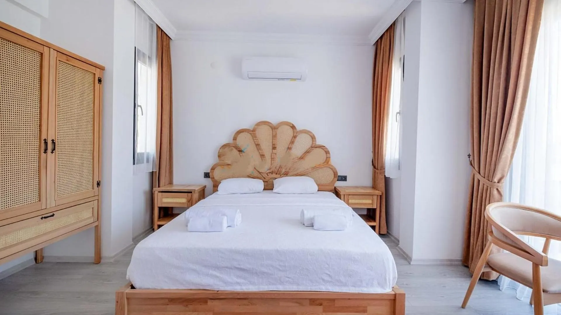 Villa Sunrise In Oludeniz, 4 Bedroom Private Pool フェティエ 0*,  トルコ